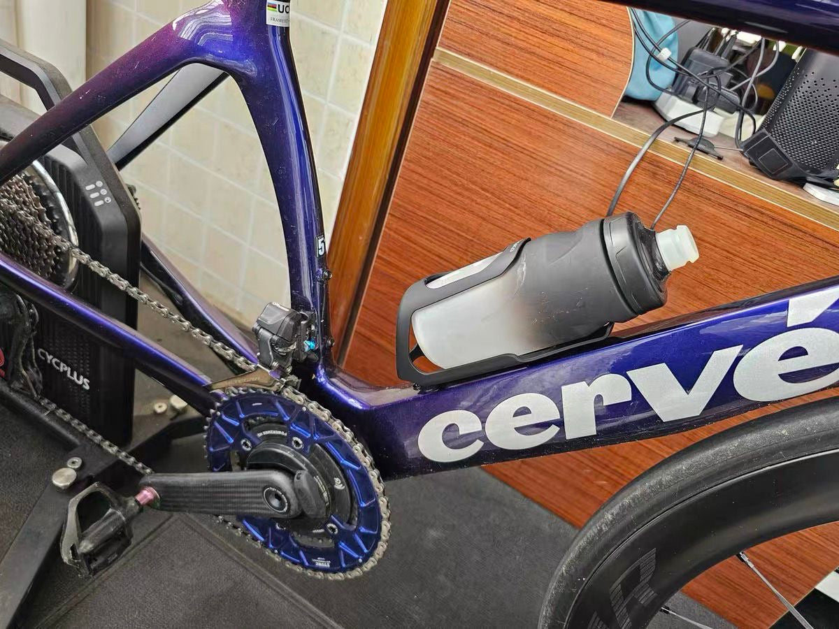 Ahyka Aero bottle and cage combo